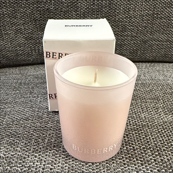 Burberry Her Scented Candle Pink New 70g  2.4Oz Authentic Brand - Picture 5 of 16